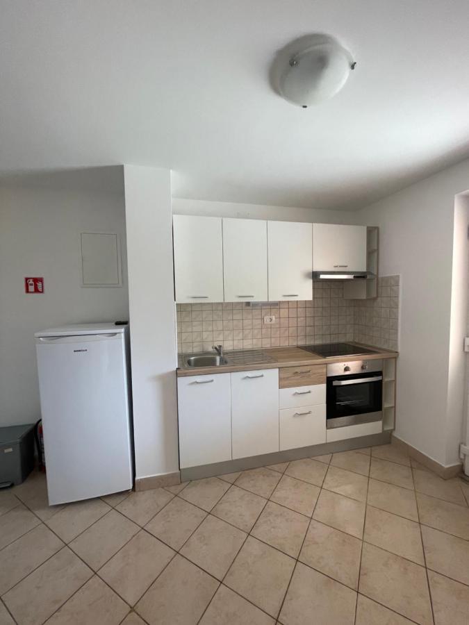 Appartement Olive à Nerezine Extérieur photo